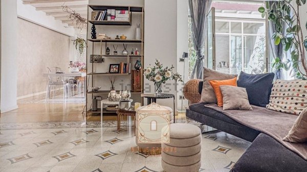 casa indipendente in vendita a Viareggio