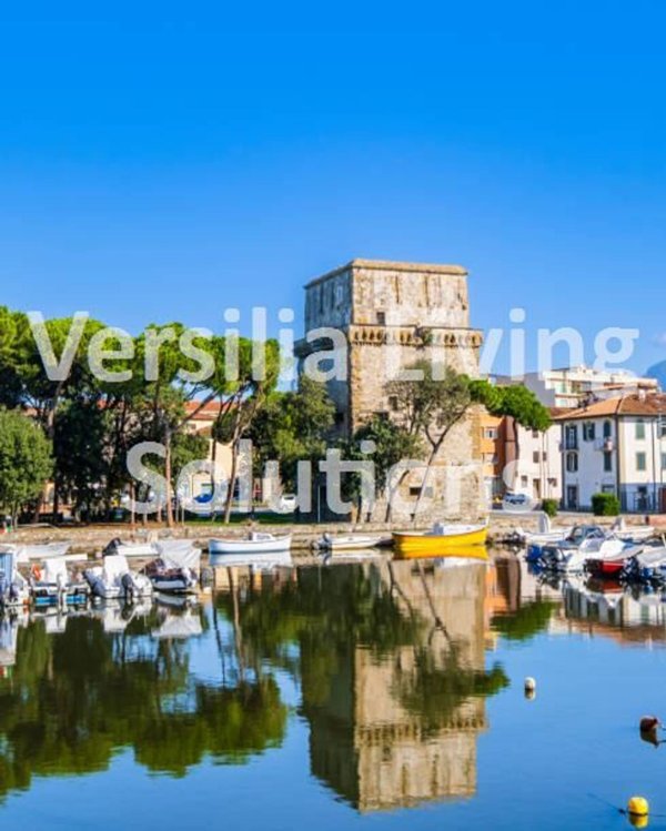 casa indipendente in vendita a Viareggio in zona Marco Polo