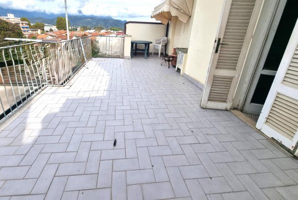 appartamento in vendita a Viareggio in zona Don Bosco