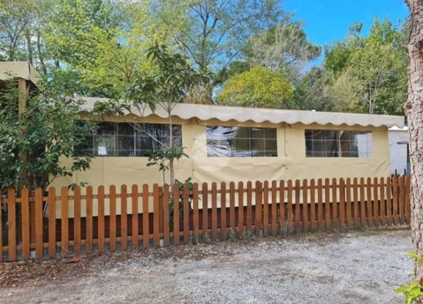 casa indipendente in vendita a Viareggio in zona Lago Mare
