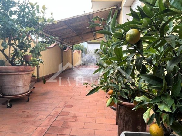 casa indipendente in vendita a Viareggio in zona Migliarina