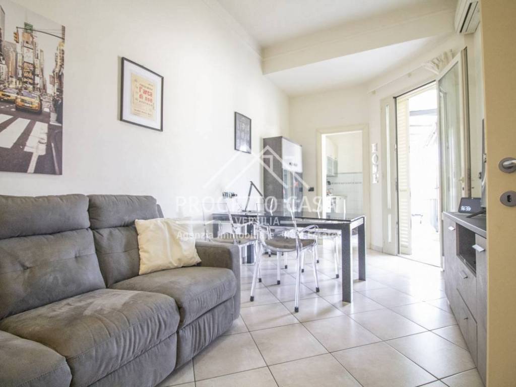 appartamento in vendita a Viareggio in zona Marco Polo