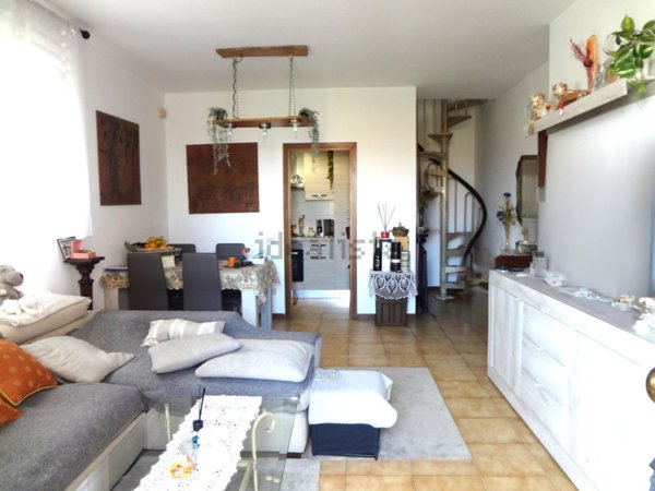 appartamento in vendita a Viareggio in zona Torre del Lago