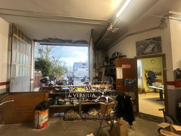 ufficio in vendita a Viareggio in zona Migliarina
