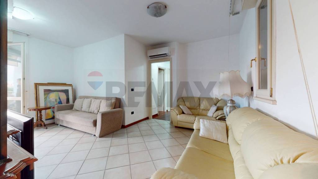 appartamento in vendita a Viareggio in zona Marco Polo