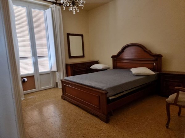 casa indipendente in vendita a Viareggio