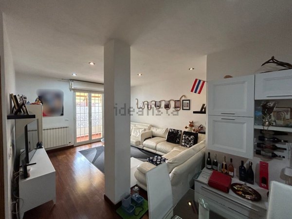 casa indipendente in vendita a Viareggio in zona Marco Polo