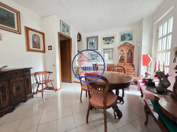 casa indipendente in vendita a Viareggio in zona Migliarina