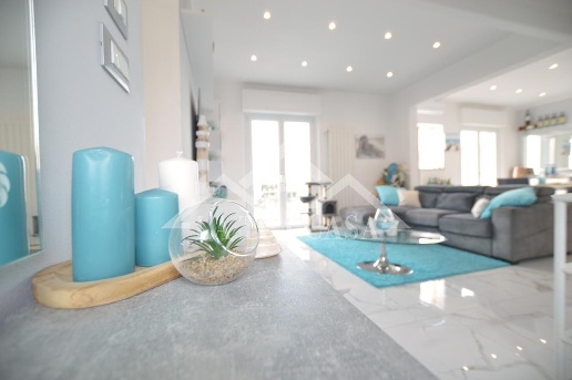 appartamento in vendita a Viareggio in zona Centro Storico