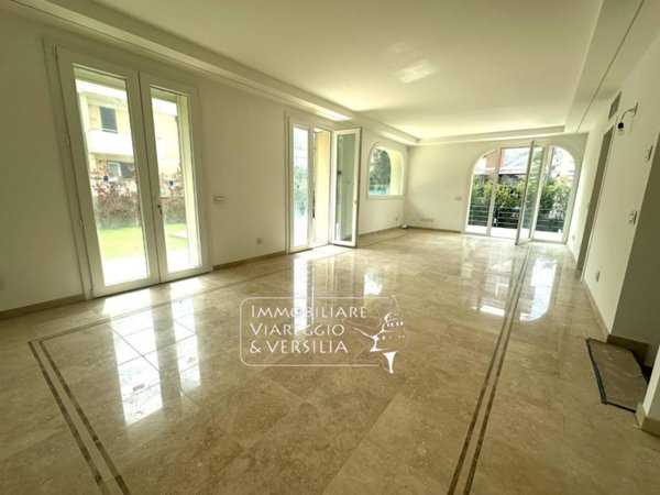 appartamento in vendita a Viareggio