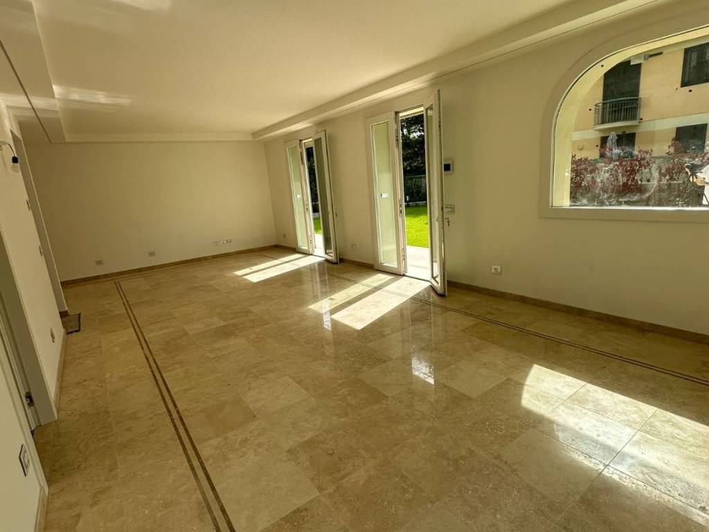 appartamento in vendita a Viareggio