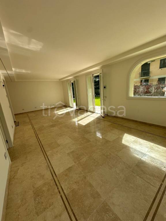 appartamento in vendita a Viareggio