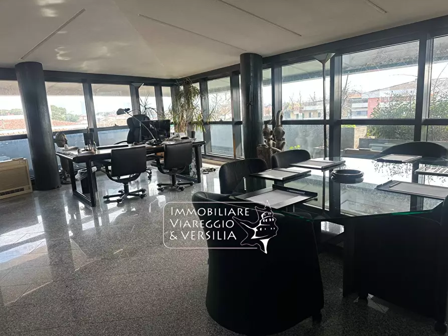 ufficio in vendita a Viareggio