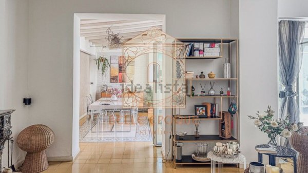 casa indipendente in vendita a Viareggio