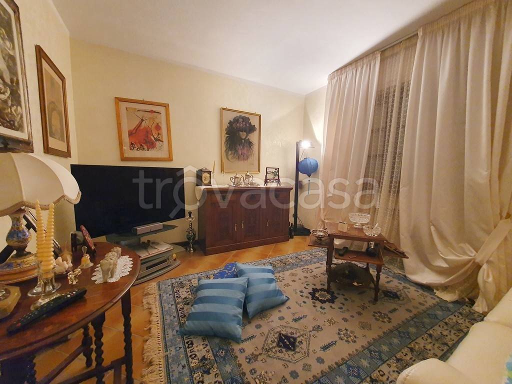 casa indipendente in vendita a Viareggio in zona Migliarina