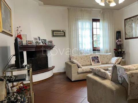 casa indipendente in vendita a Viareggio