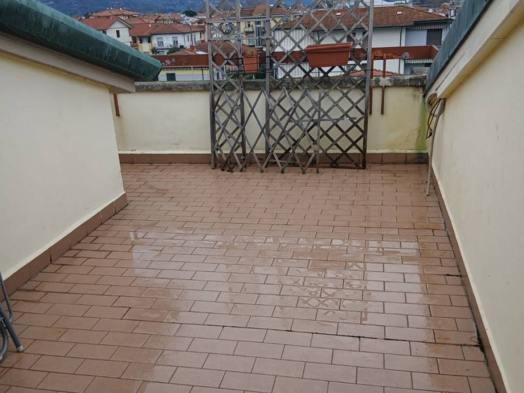 appartamento in vendita a Viareggio in zona Migliarina