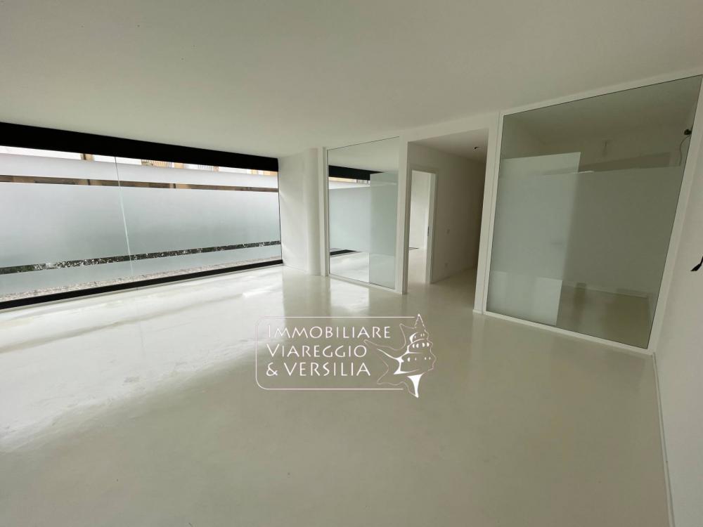 ufficio in vendita a Viareggio
