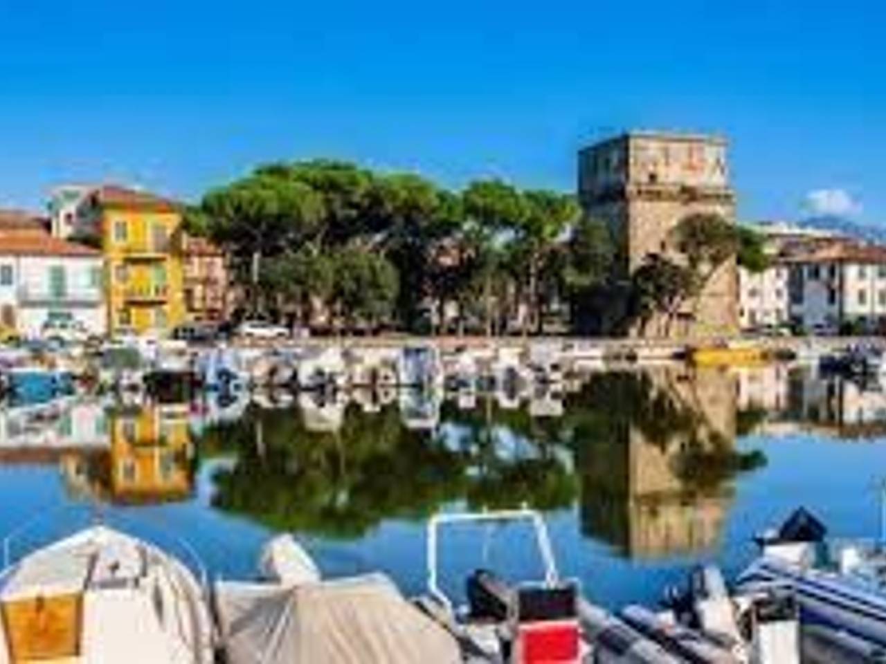 appartamento in vendita a Viareggio in zona Centro Storico