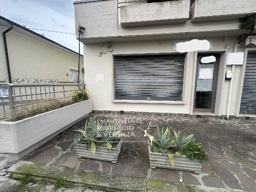 appartamento in vendita a Viareggio in zona Campo d'Aviazione