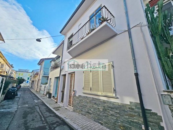 appartamento in vendita a Viareggio in zona Centro Storico