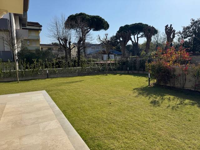 appartamento in vendita a Viareggio