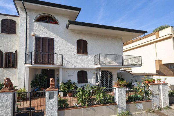 appartamento in vendita a Viareggio