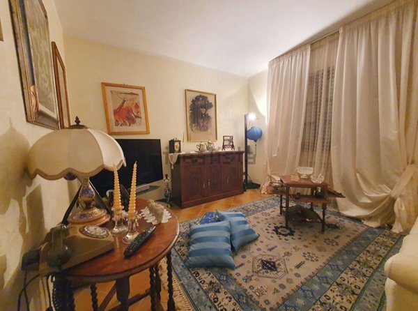 casa indipendente in vendita a Viareggio in zona Migliarina