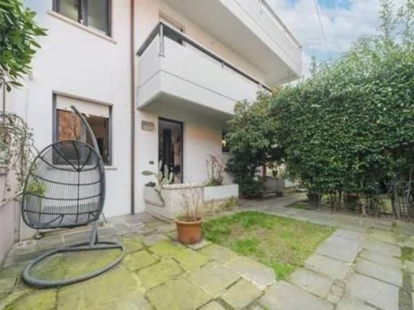 casa indipendente in vendita a Viareggio in zona Don Bosco