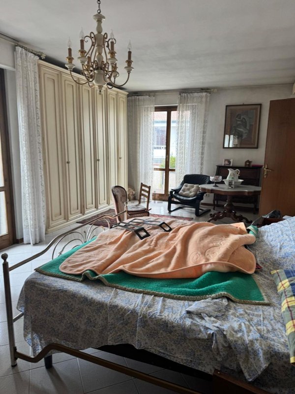 casa indipendente in vendita a Viareggio in zona Migliarina