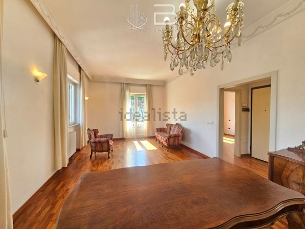 appartamento in vendita a Viareggio in zona Centro Storico