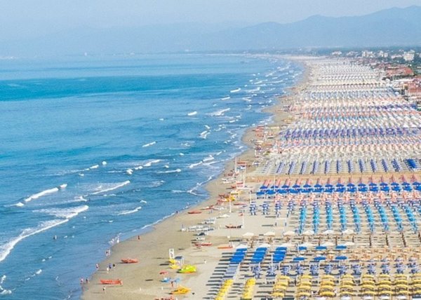 casa indipendente in vendita a Viareggio in zona Centro Storico