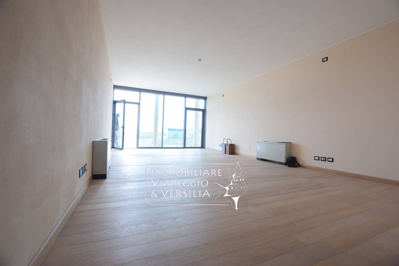 ufficio in vendita a Viareggio