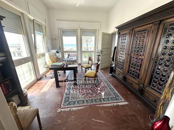 appartamento in vendita a Viareggio in zona Centro Storico
