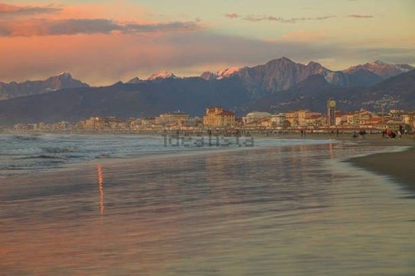 appartamento in vendita a Viareggio in zona Migliarina