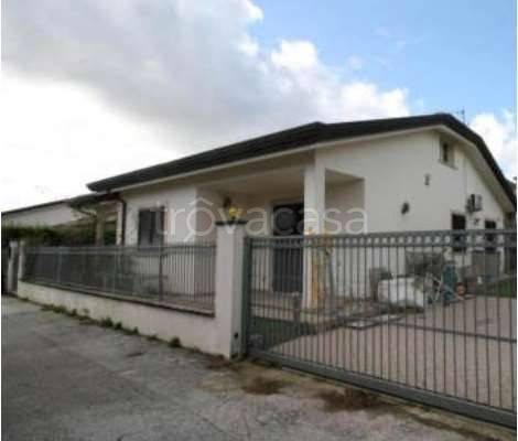 casa indipendente in vendita a Viareggio in zona Torre del Lago