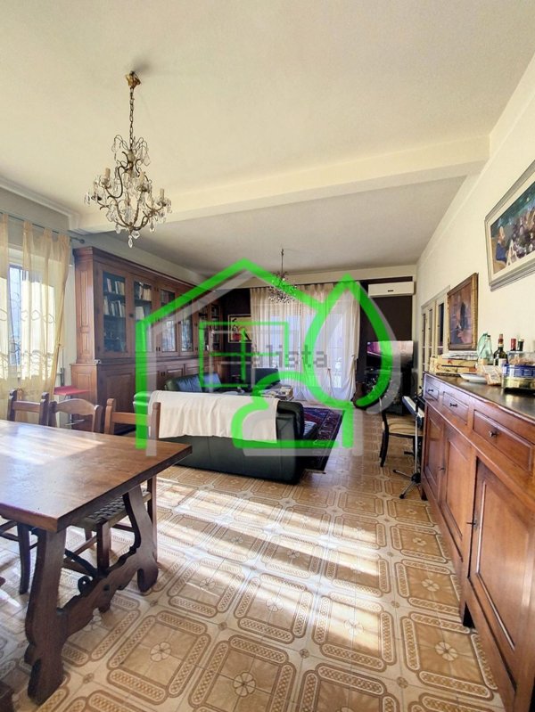 casa indipendente in vendita a Viareggio in zona Campo d'Aviazione