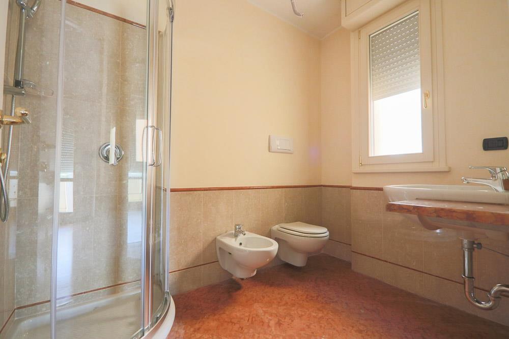 appartamento in vendita a Viareggio in zona Marco Polo