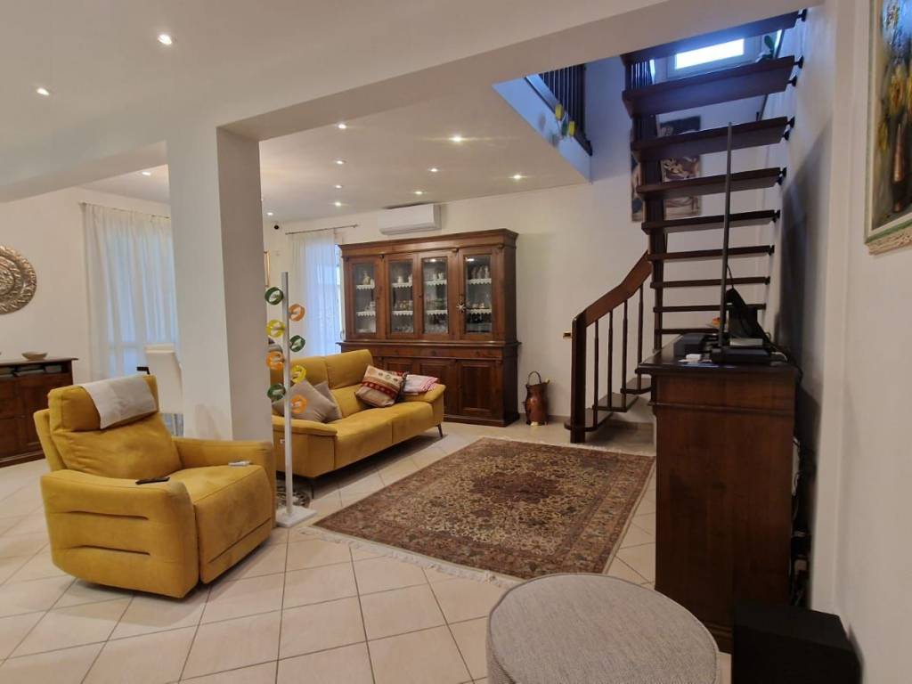 appartamento in vendita a Viareggio in zona Campo d'Aviazione