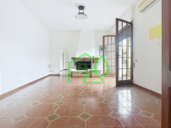 casa indipendente in vendita a Viareggio