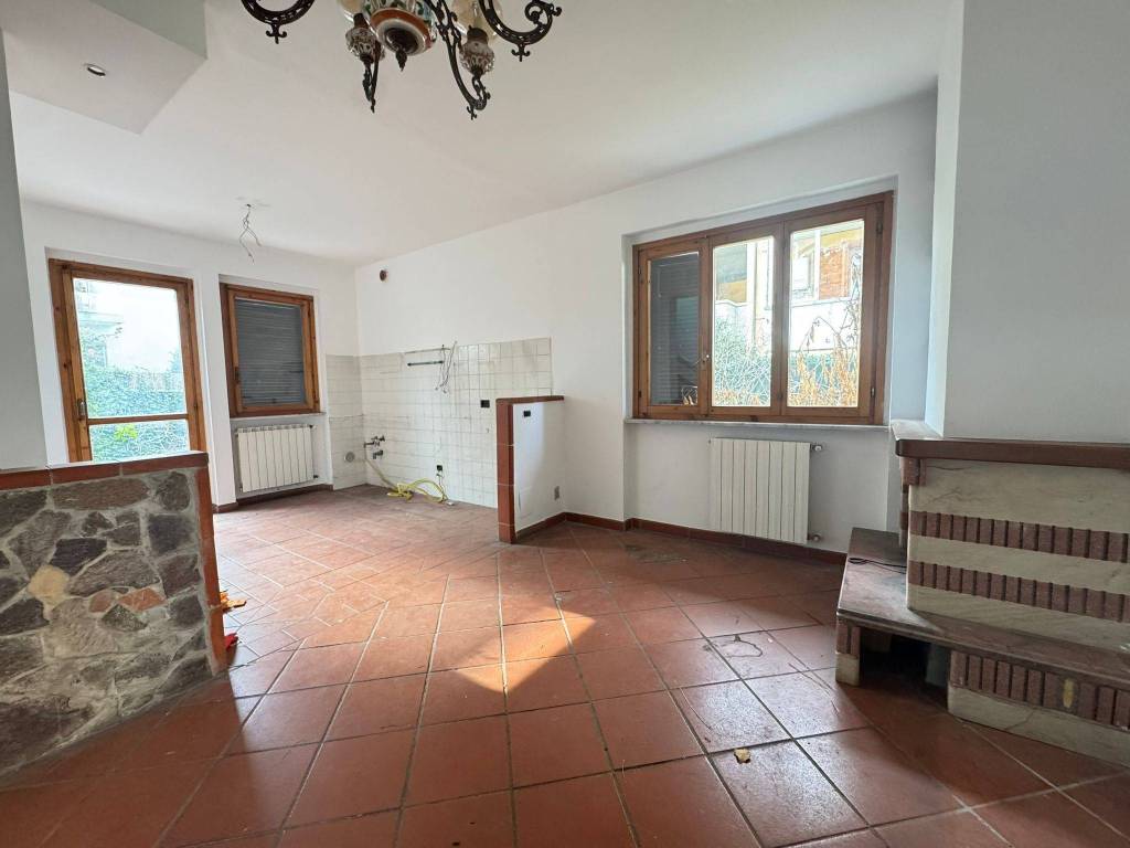 casa indipendente in vendita a Viareggio in zona Torre del Lago