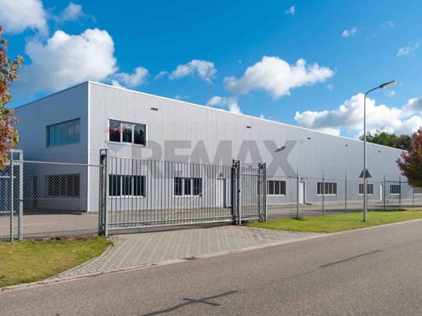 locale commerciale in vendita a Viareggio