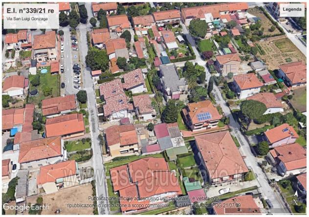 casa indipendente in vendita a Viareggio in zona Torre del Lago