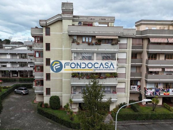 appartamento in vendita a Viareggio in zona Campo d'Aviazione