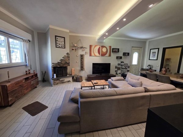 casa indipendente in vendita a Viareggio in zona Migliarina