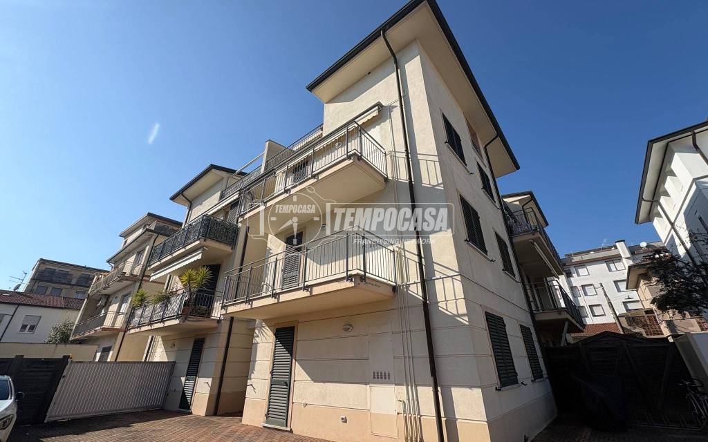 appartamento in vendita a Viareggio in zona Marco Polo