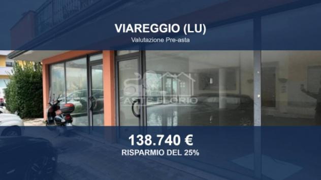 negozio in vendita a Viareggio