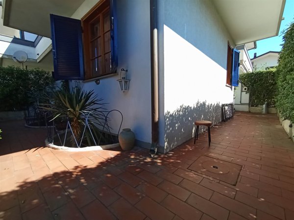 appartamento in vendita a Viareggio in zona Torre del Lago