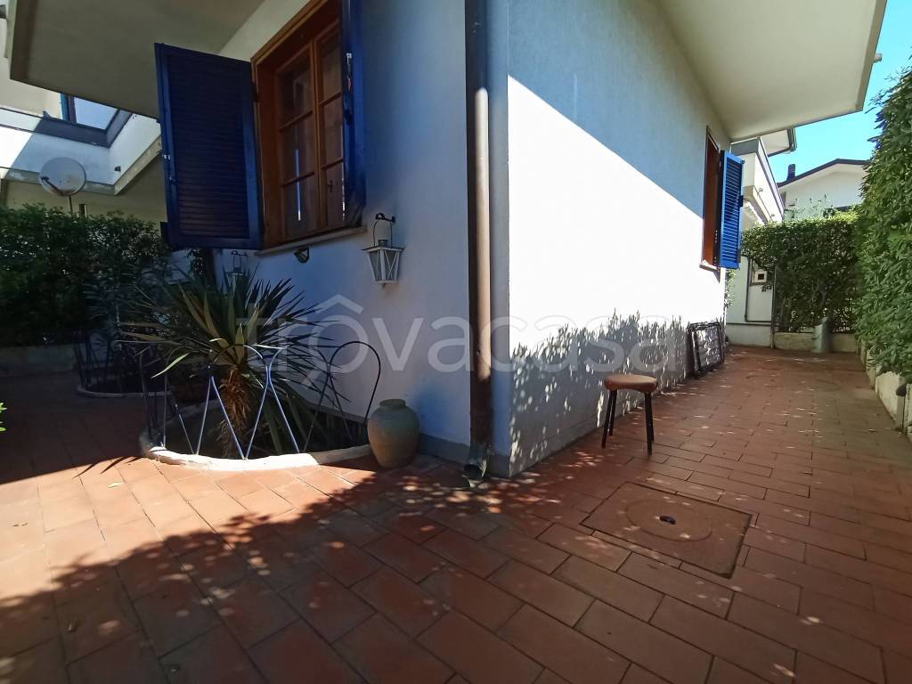 appartamento in vendita a Viareggio in zona Torre del Lago