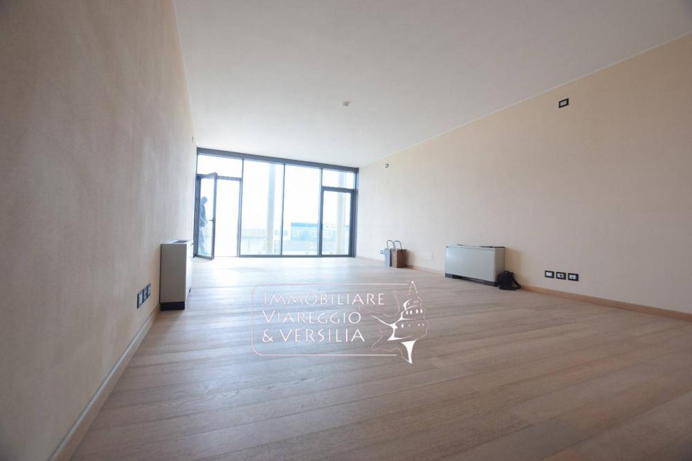 ufficio in vendita a Viareggio